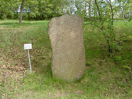 Stenen i parken